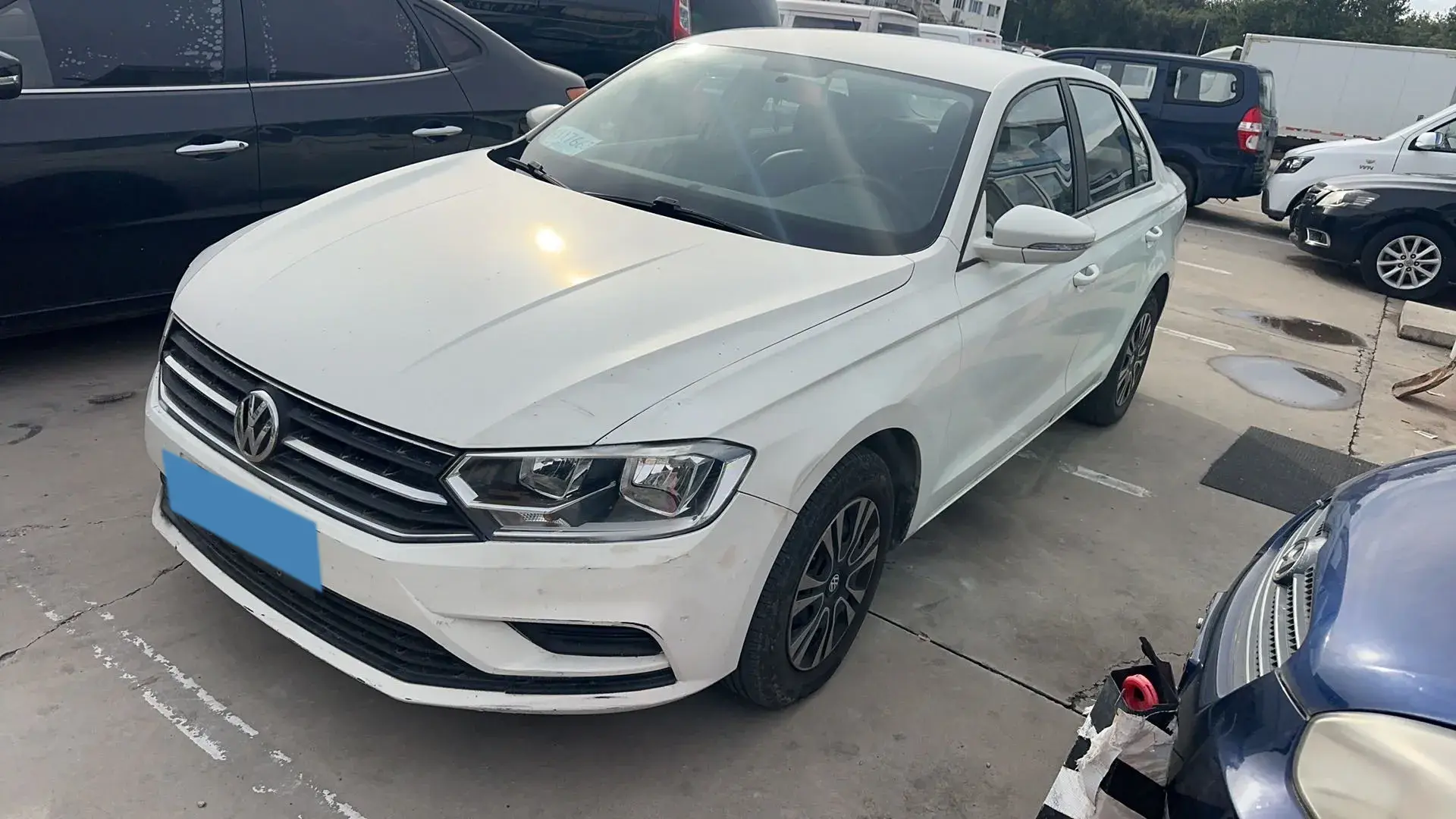 2018 VOLKSWAGEN BORA view 1