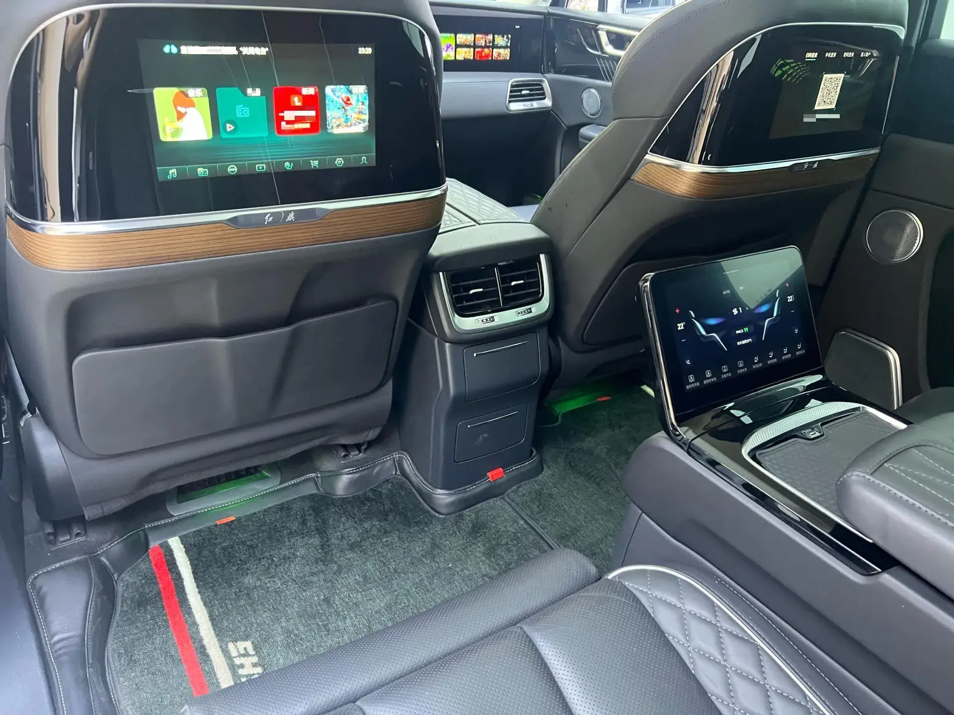 2021 HONGQI E-HS9 thumbnail 3