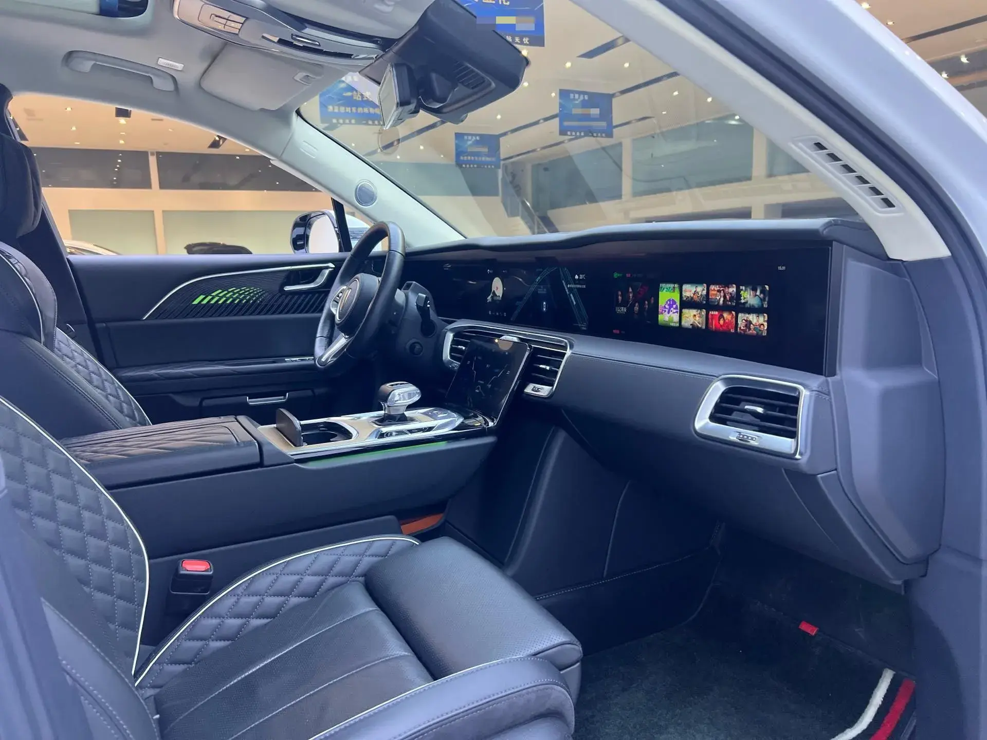 2021 HONGQI E-HS9 thumbnail 4