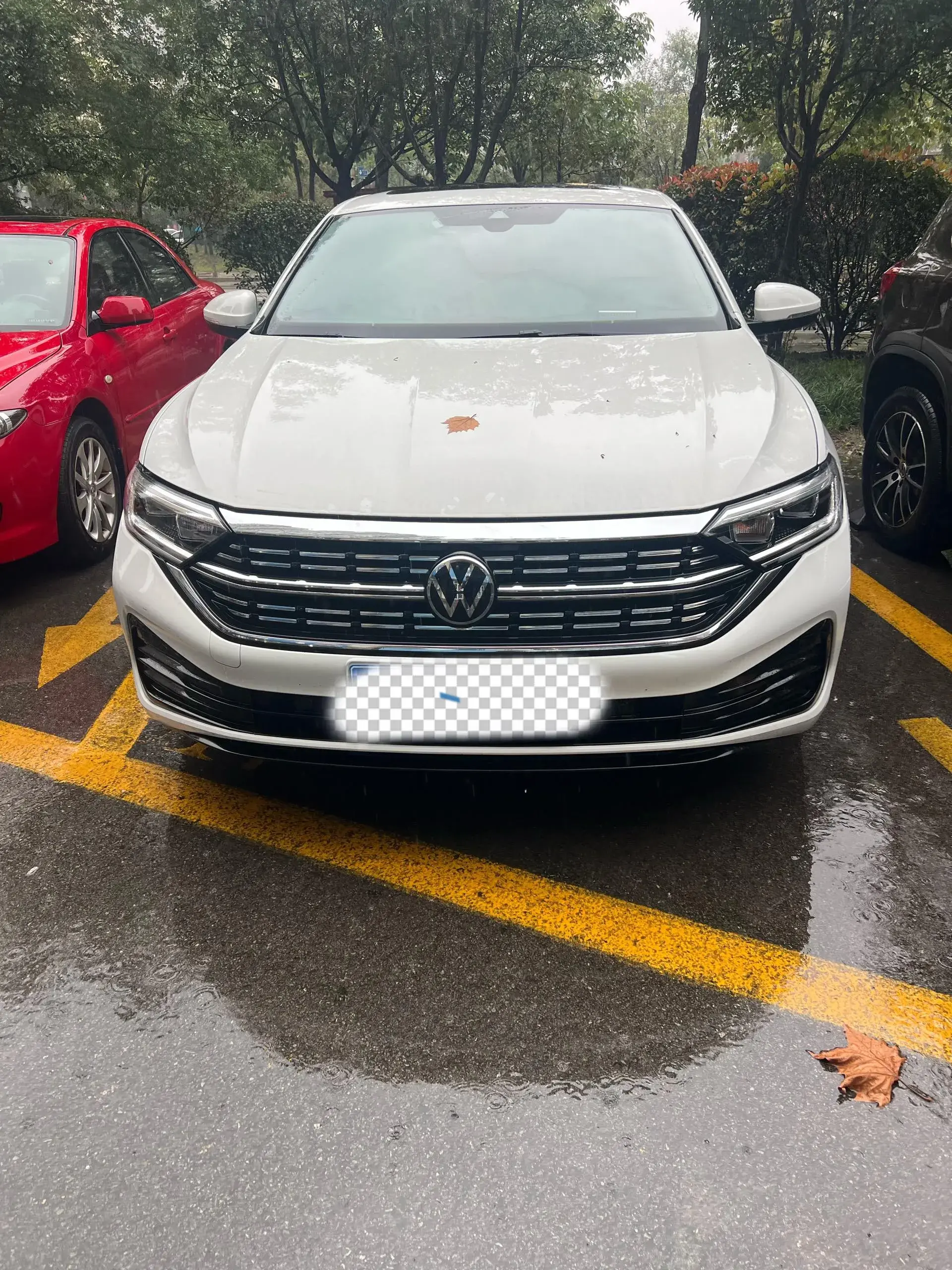 2023 VOLKSWAGEN SAGITAR thumbnail 2