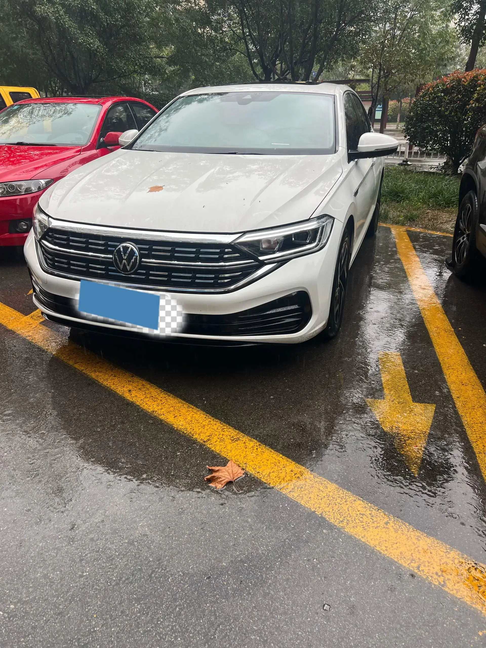 2023 VOLKSWAGEN SAGITAR view 1