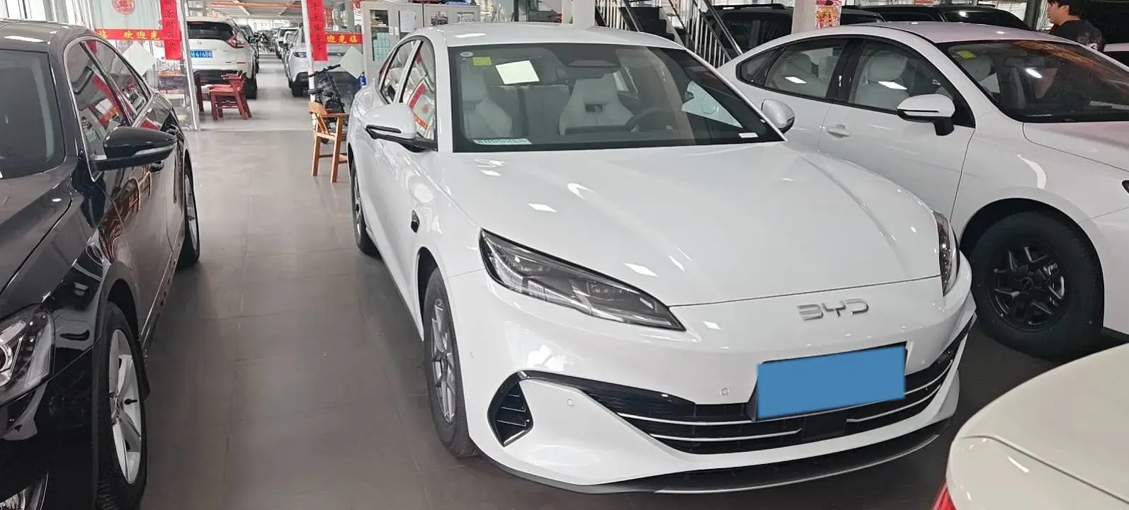 2025 BYD SEAL thumbnail 3