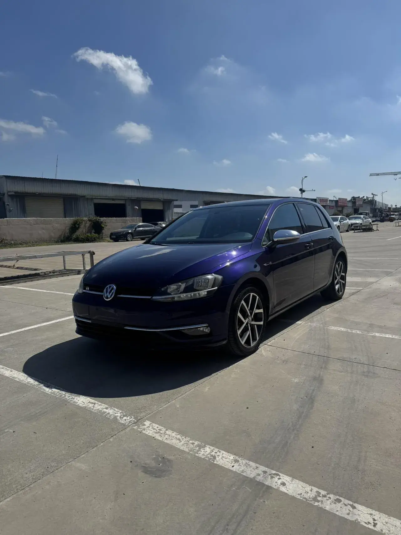 2020 VOLKSWAGEN GOLF view 1