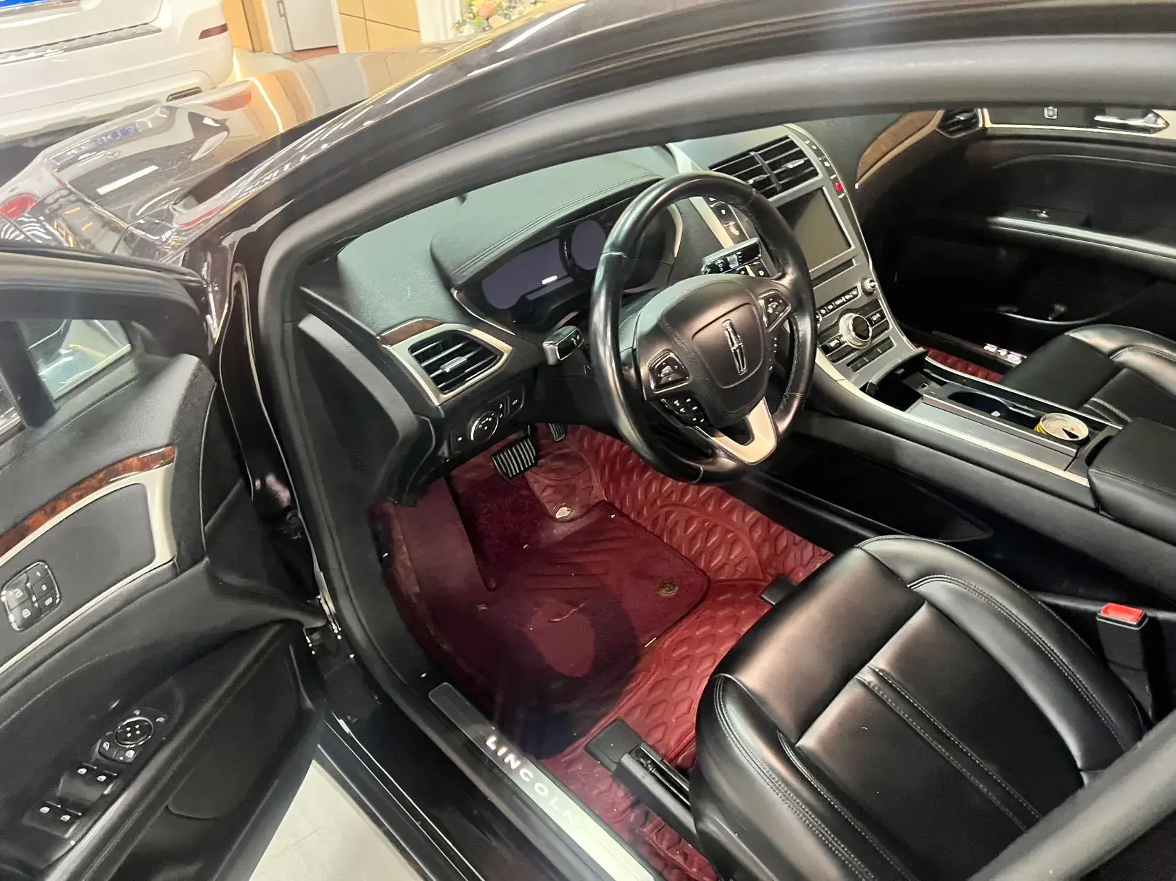 2019 LINCOLN MKZ thumbnail 2