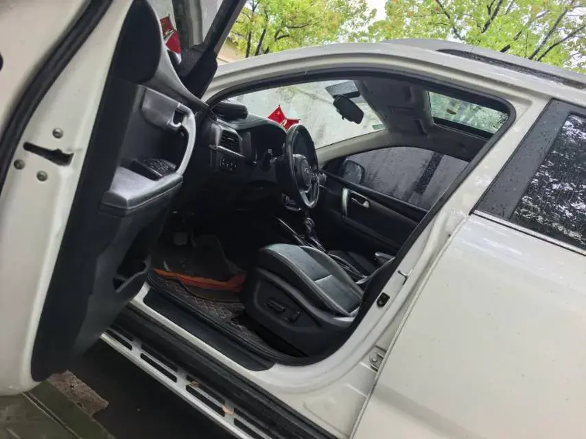 2018 KIA SPORTAGE thumbnail 3