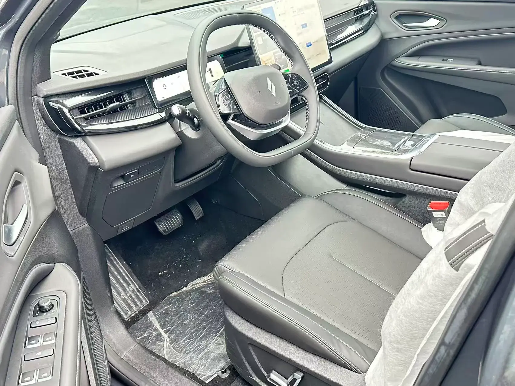 2024 LIVAN 7 thumbnail 4