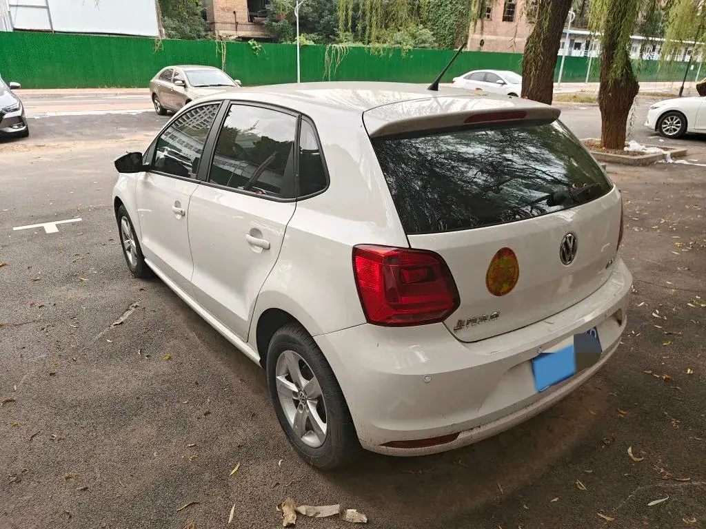 2018 VOLKSWAGEN POLO thumbnail 2