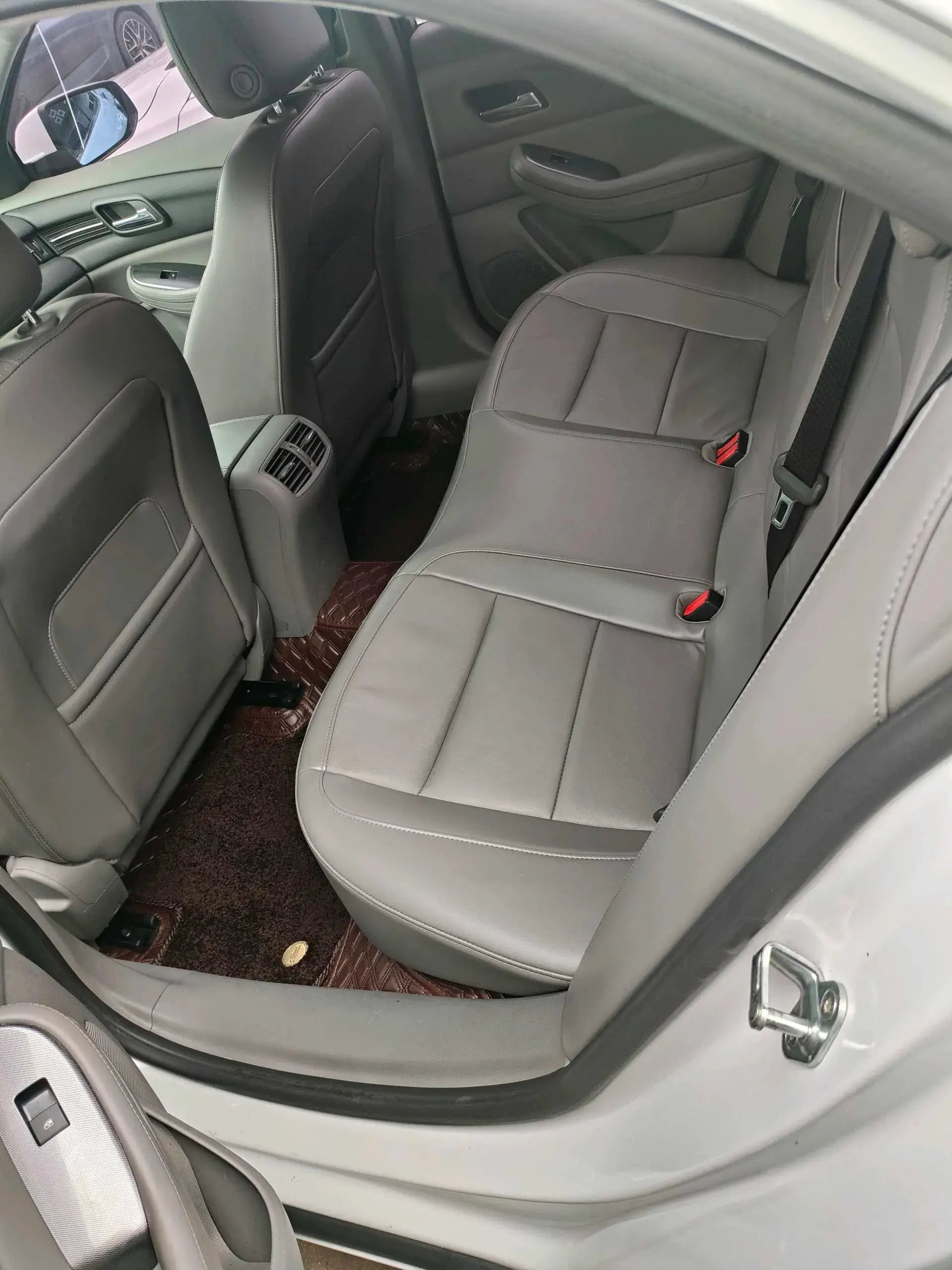 2014 CHEVROLET MALIBU thumbnail 4