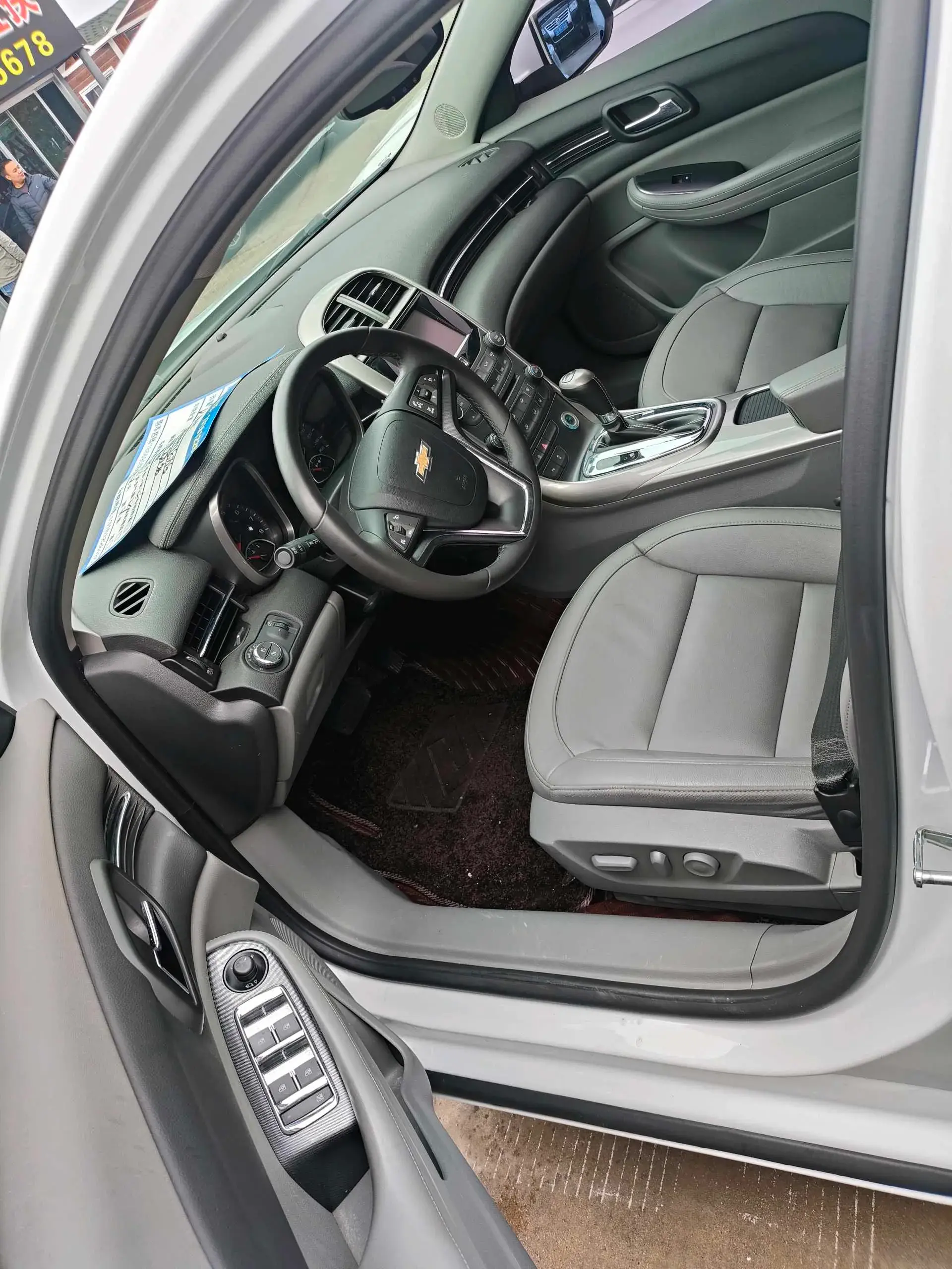 2014 CHEVROLET MALIBU thumbnail 3