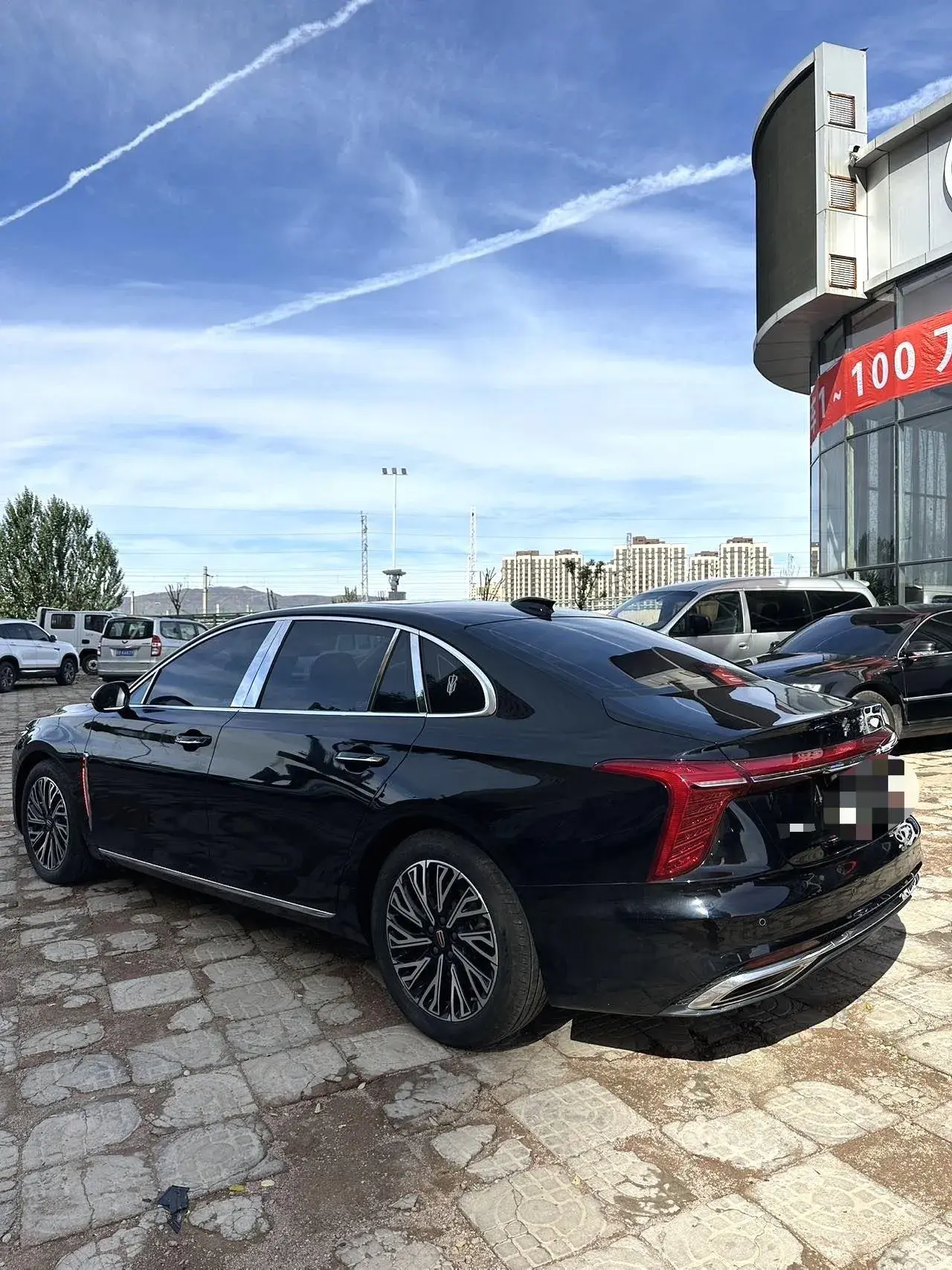 2024 HONGQI H5 thumbnail 4