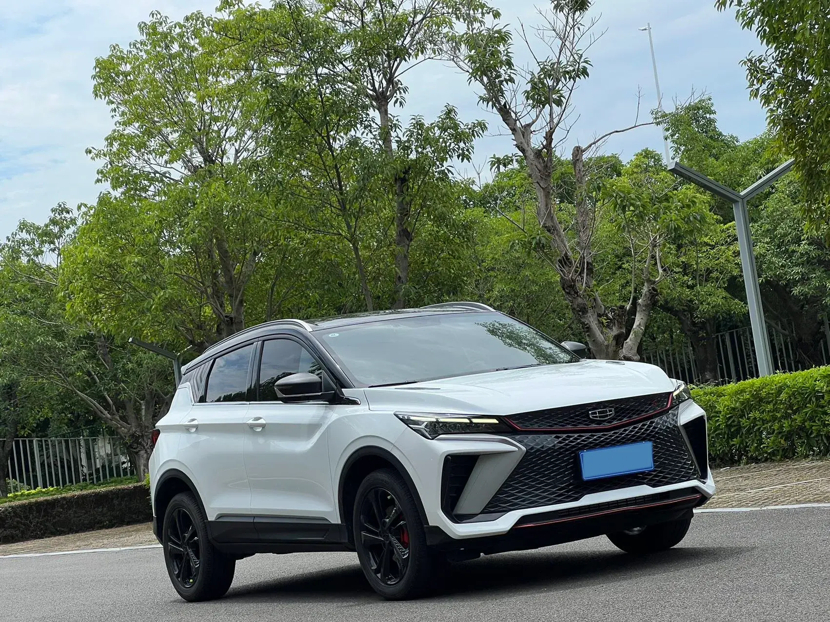 2022 GEELY COOLRAY thumbnail 3