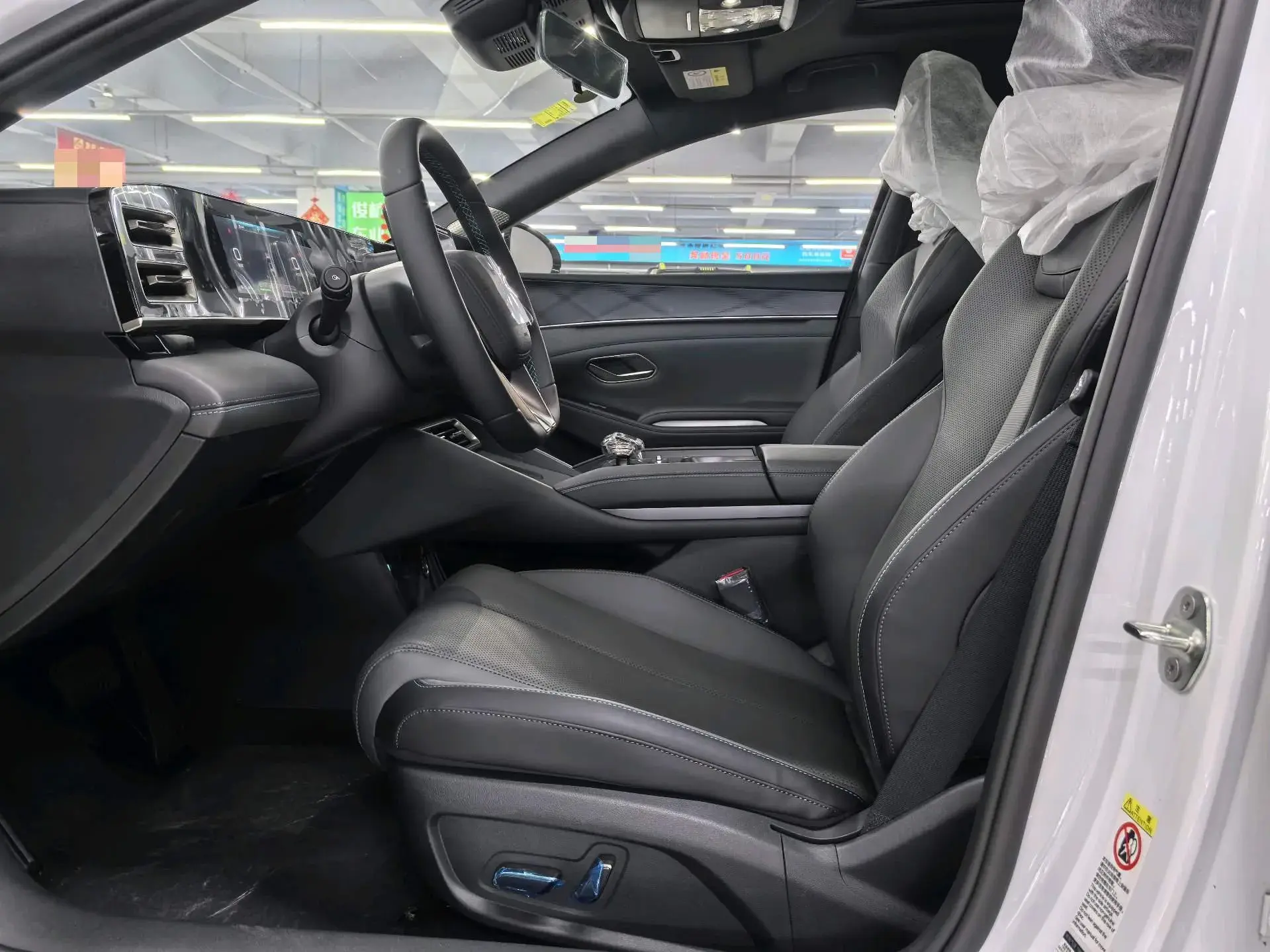 2024 BYD QINL thumbnail 4