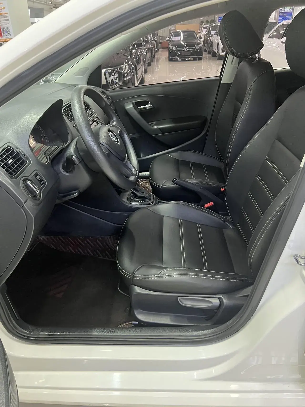 2018 VOLKSWAGEN POLO thumbnail 4