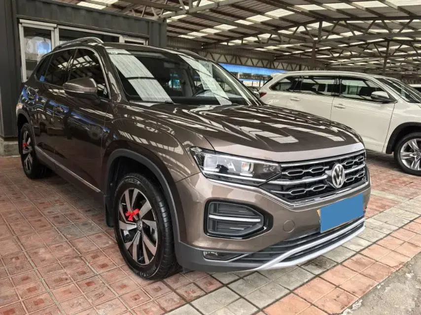 2019 VOLKSWAGEN TAYRON thumbnail 3