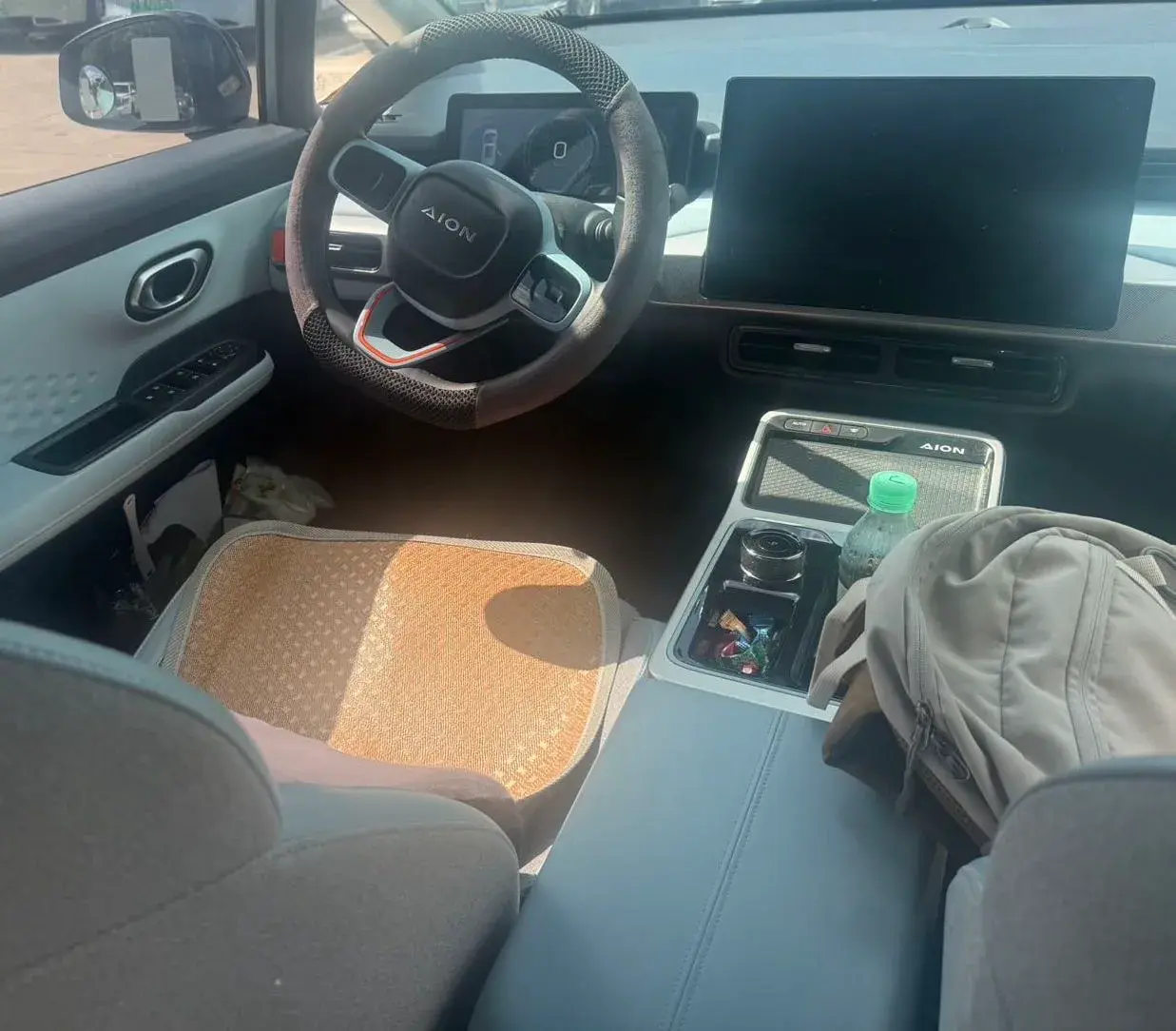 2022 AION Y thumbnail 3