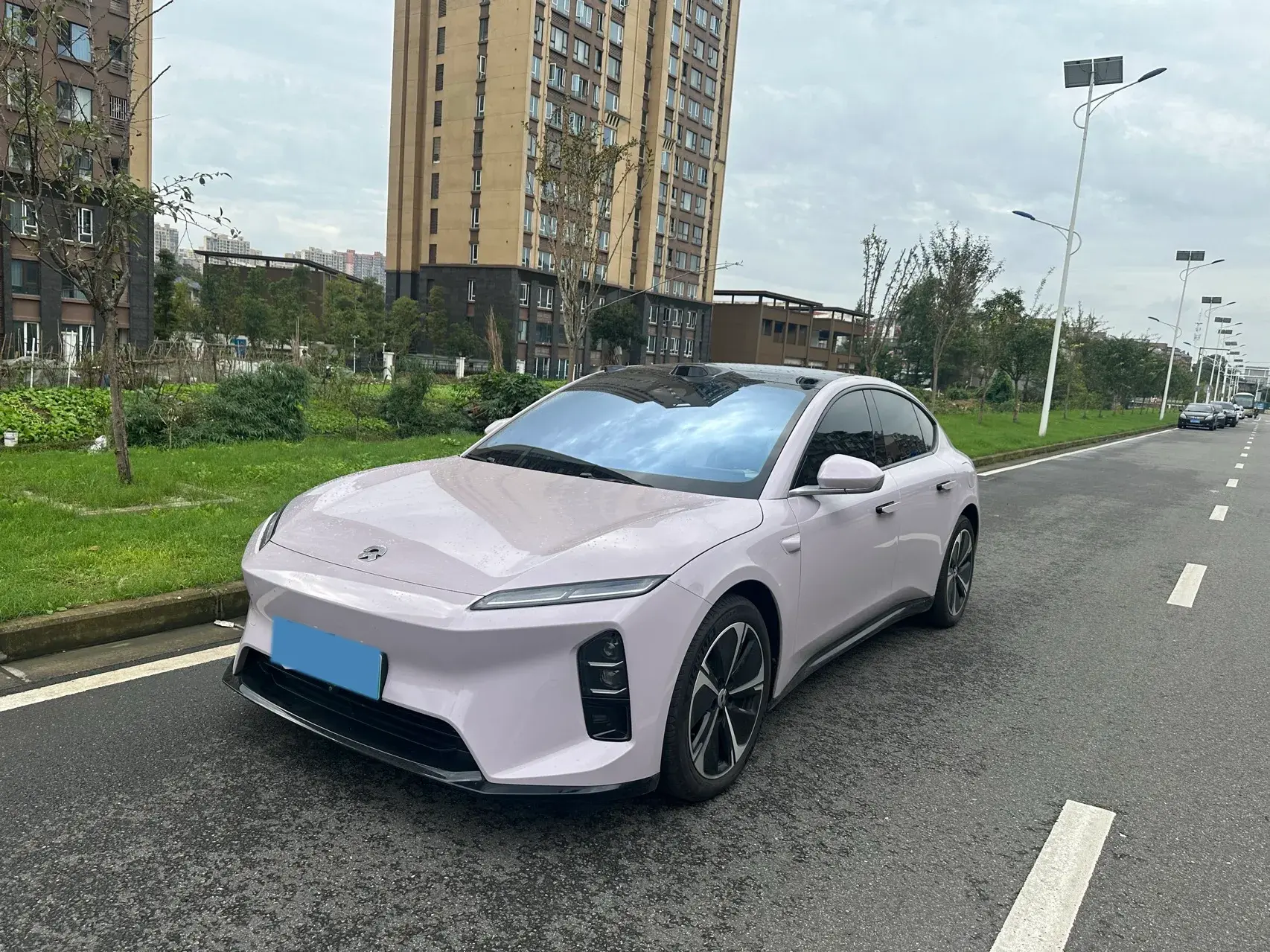 2025 NIO ET5 view 1