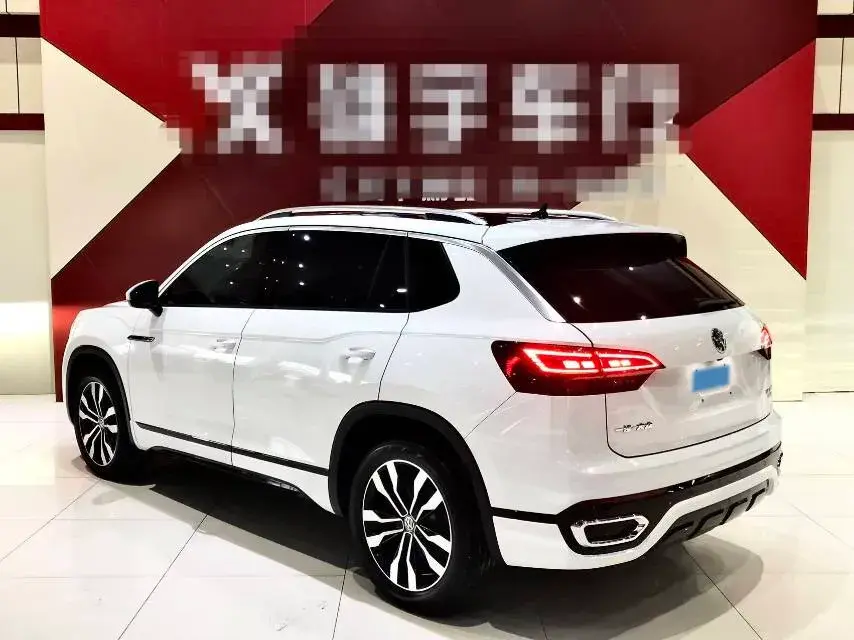 2019 VOLKSWAGEN TAYRON thumbnail 4