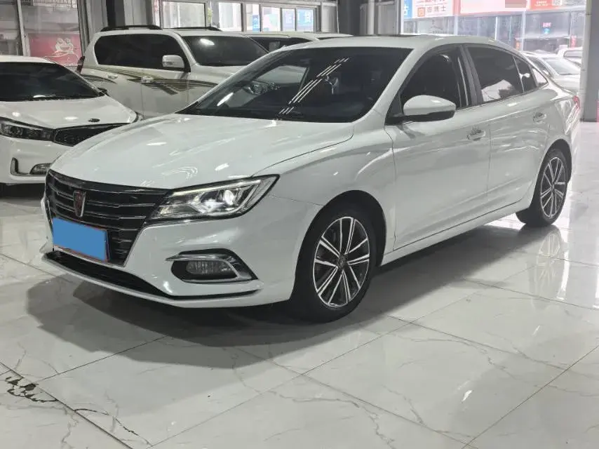 2019 ROEWE I5 view 1