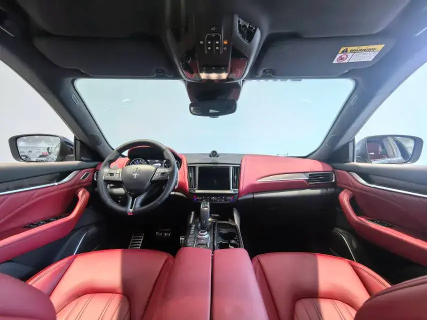 2021 MASERATI LEVANTE thumbnail 4