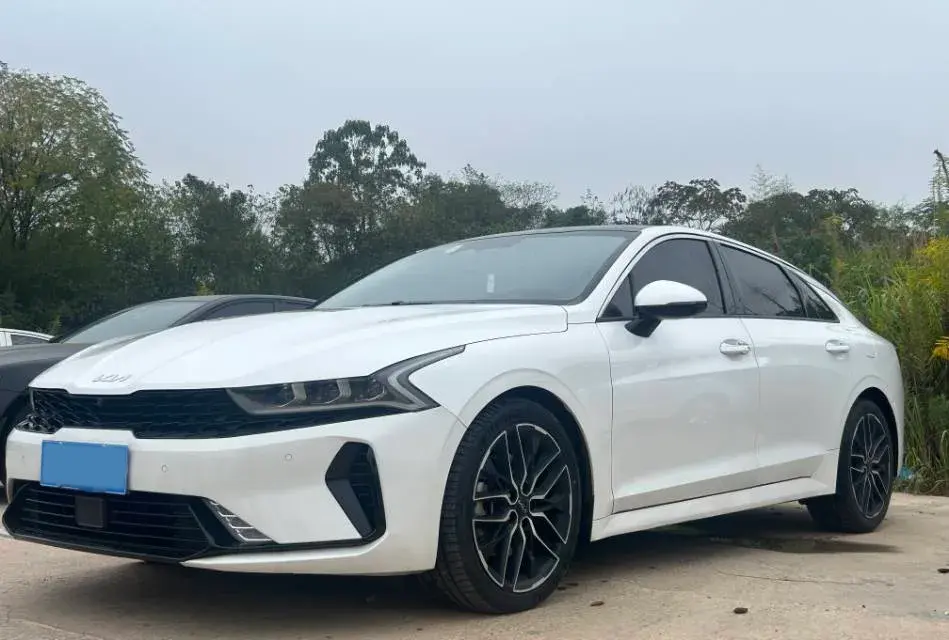 2021 KIA K5 view 1