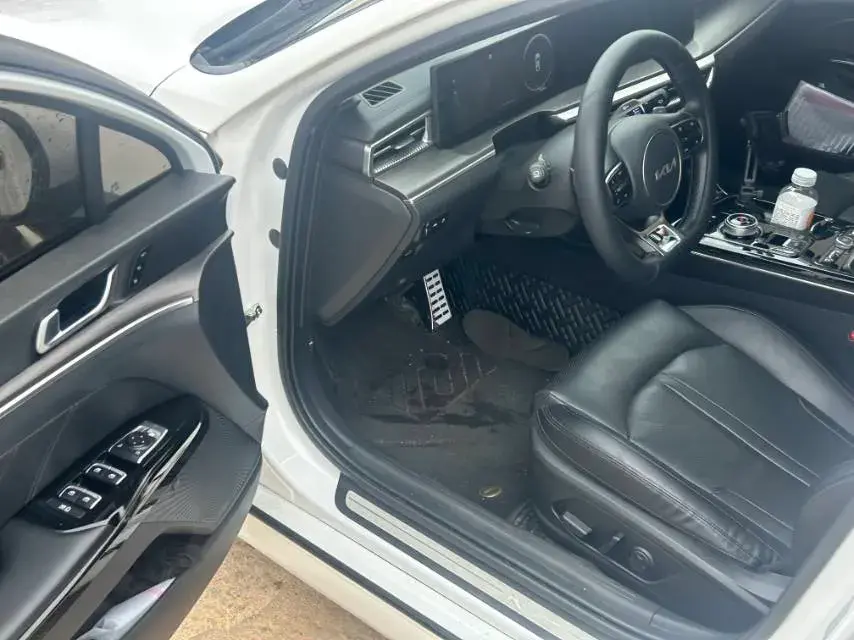 2021 KIA K5 thumbnail 3