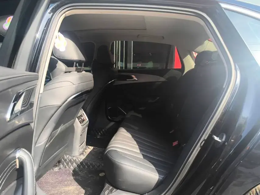 2024 HONGQI H5 thumbnail 4