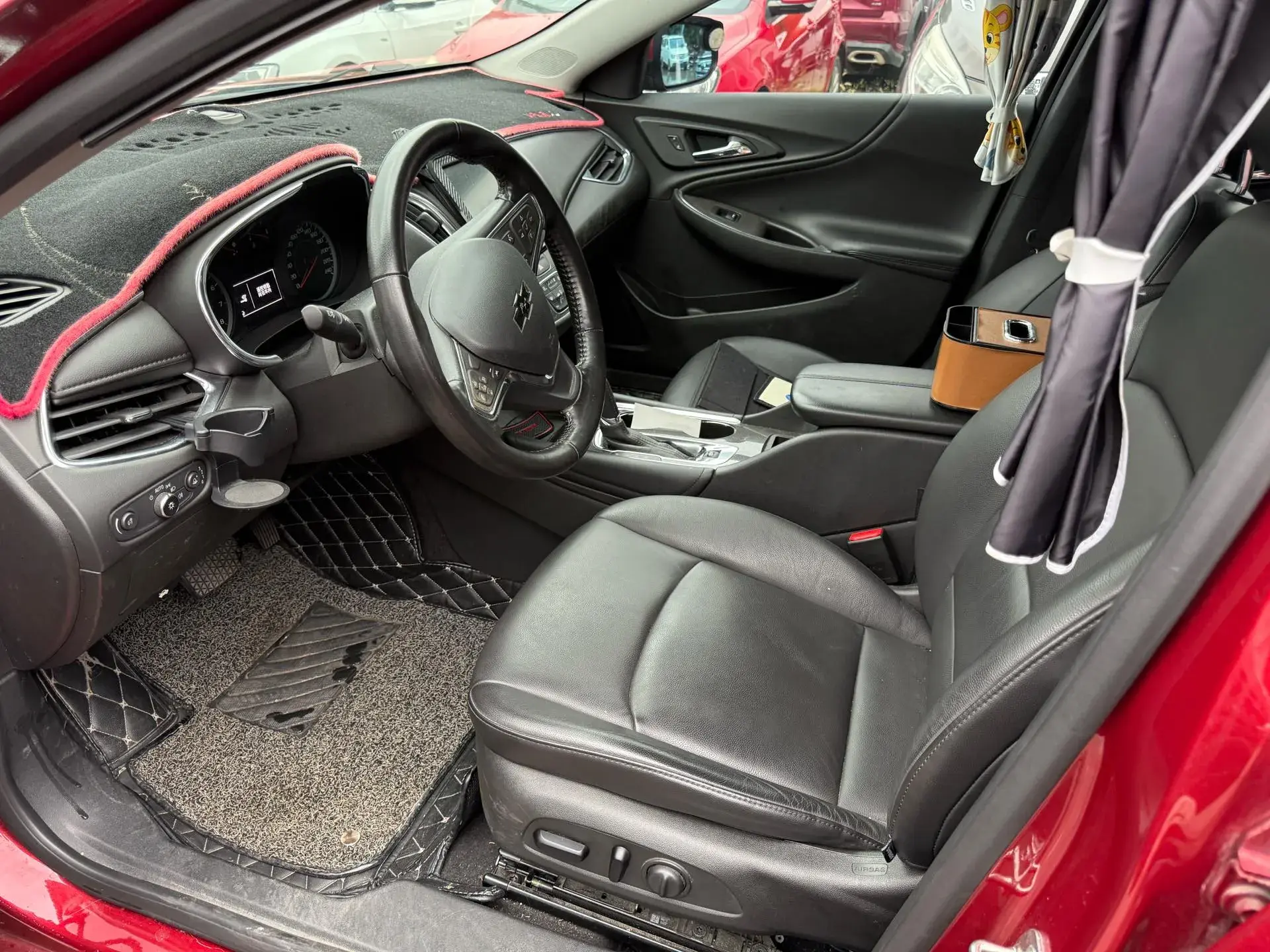 2018 CHEVROLET MALIBU thumbnail 4