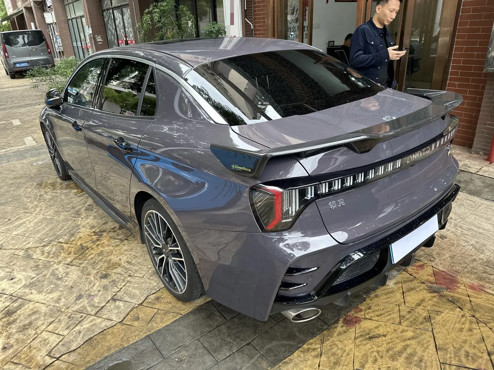 2025 LYNK&CO 03 thumbnail 4