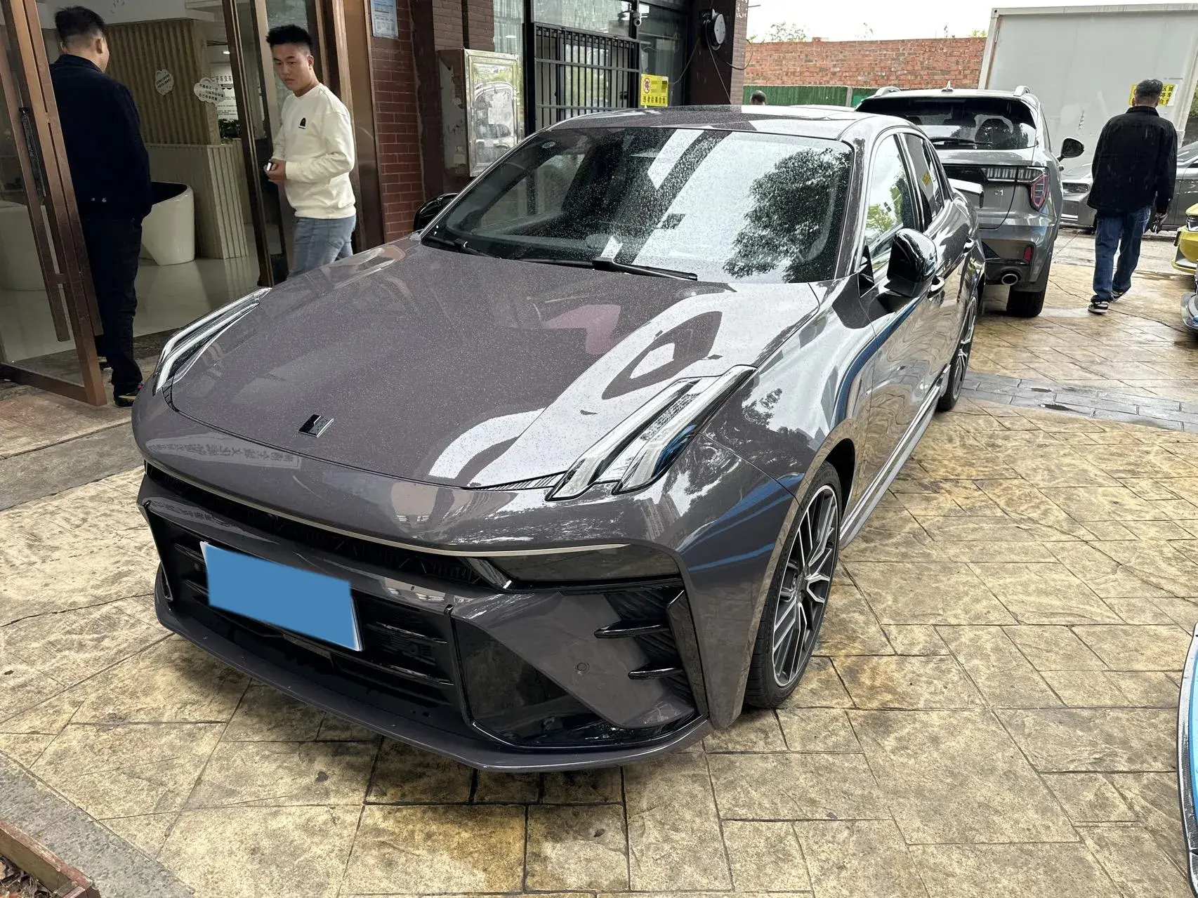 2025 LYNK&CO 03 view 1