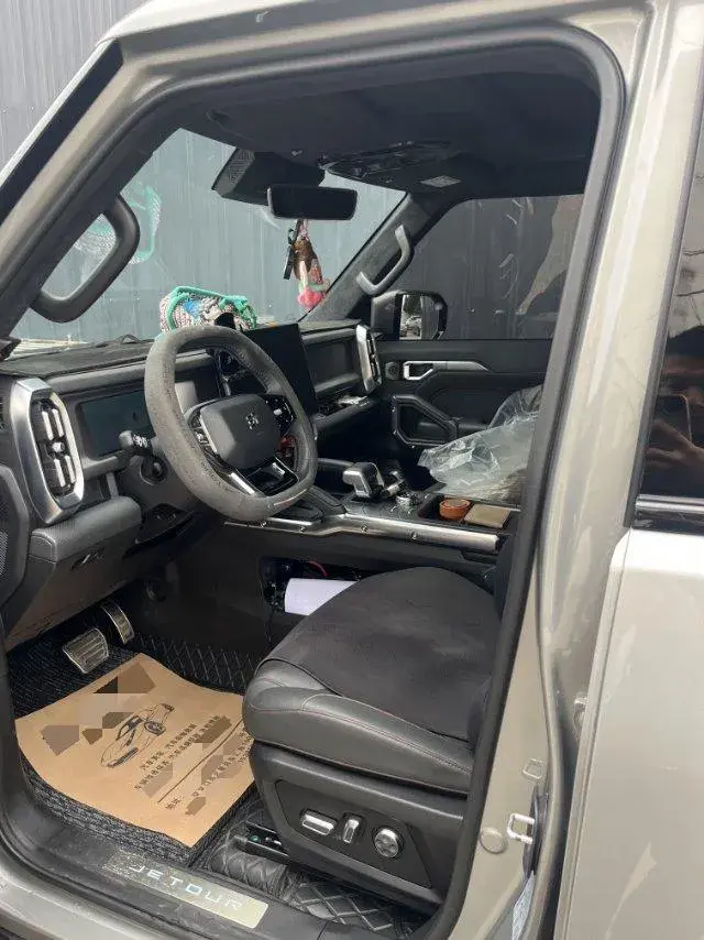 2023 JETOUR TRAVELLER thumbnail 4