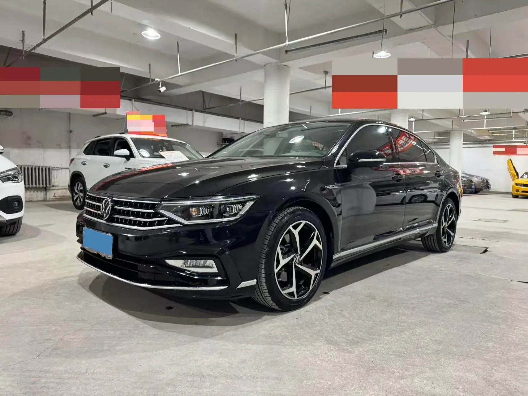 2023 VOLKSWAGEN MAGOTAN view 1