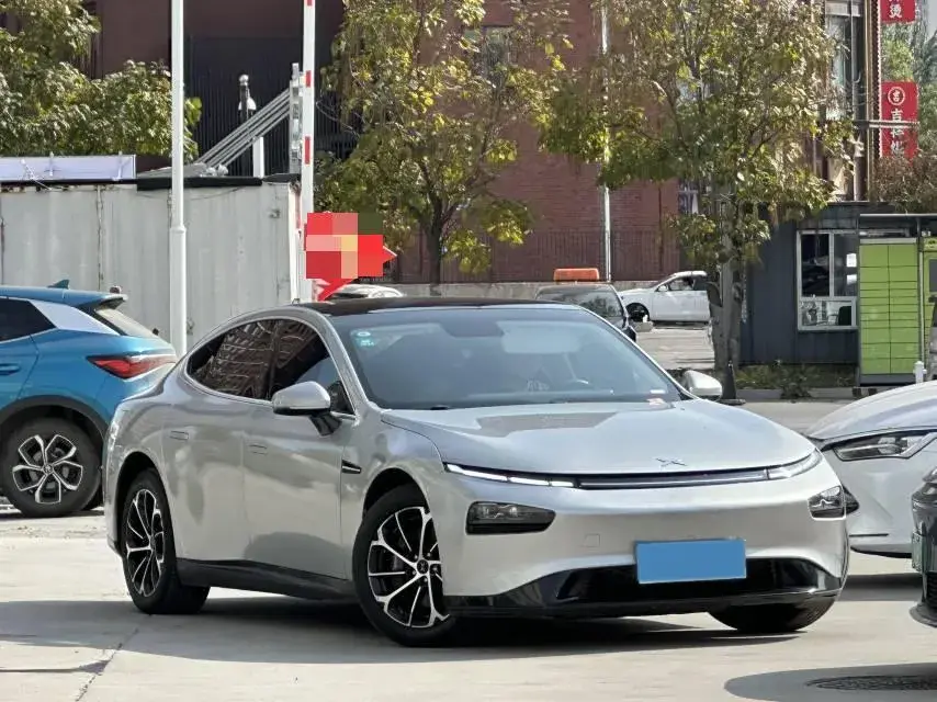 2022 XPENG P7 thumbnail 2