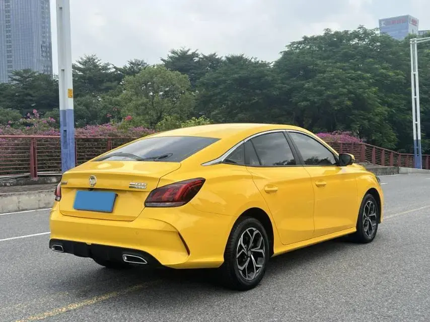 2021 MG 5 thumbnail 4