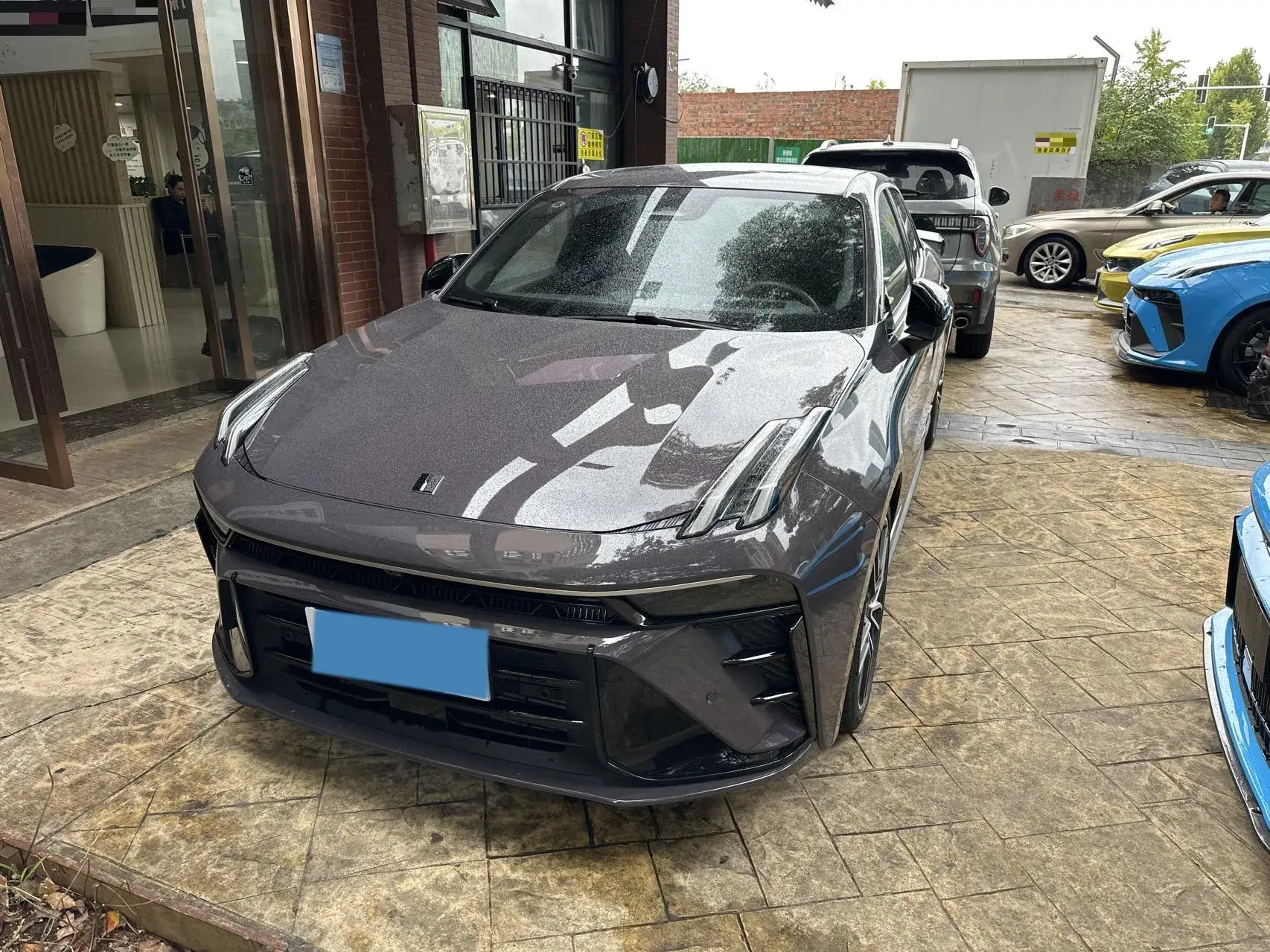 2025 LYNK&CO 03 view 1