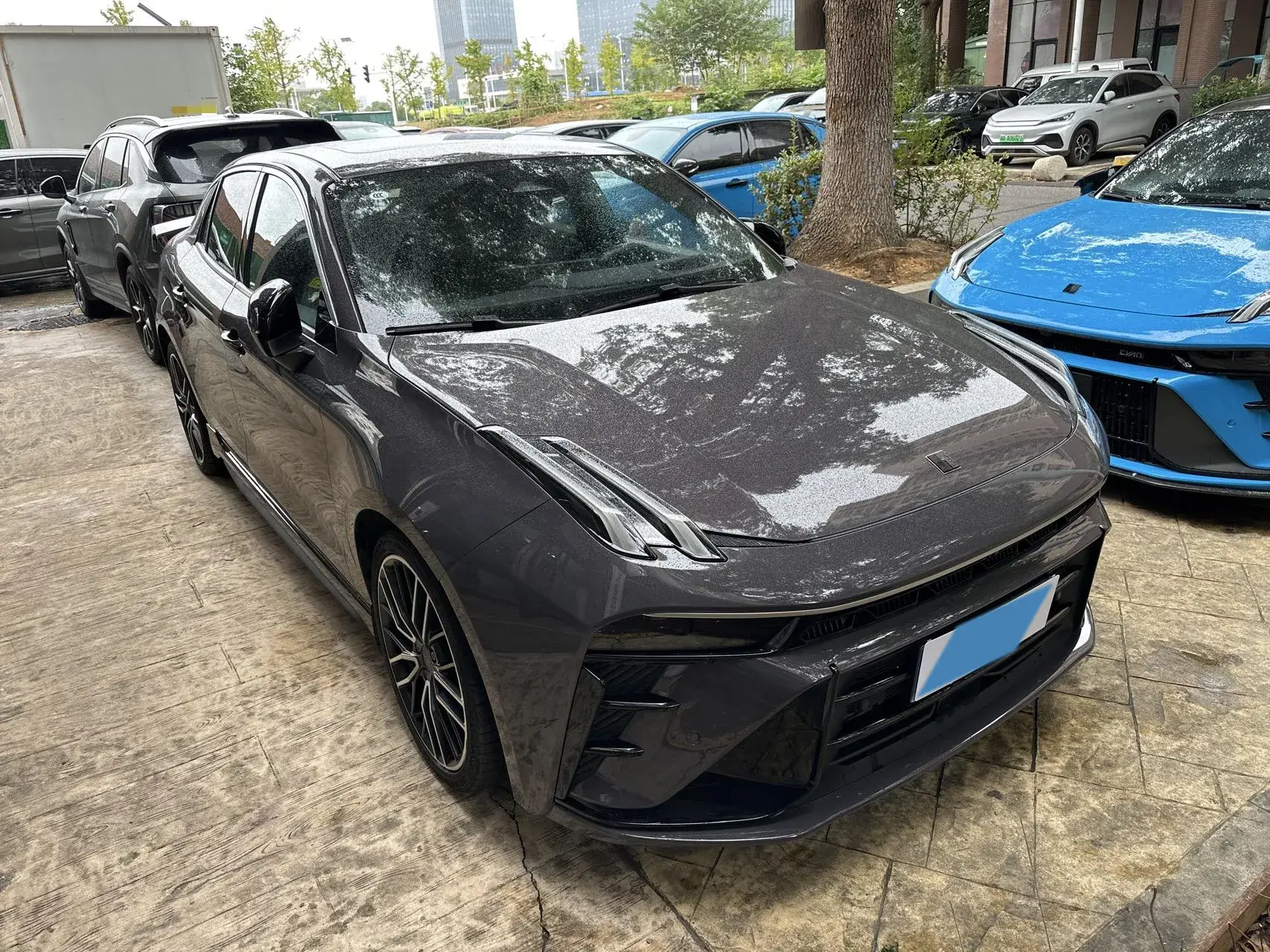 2025 LYNK&CO 03 thumbnail 3