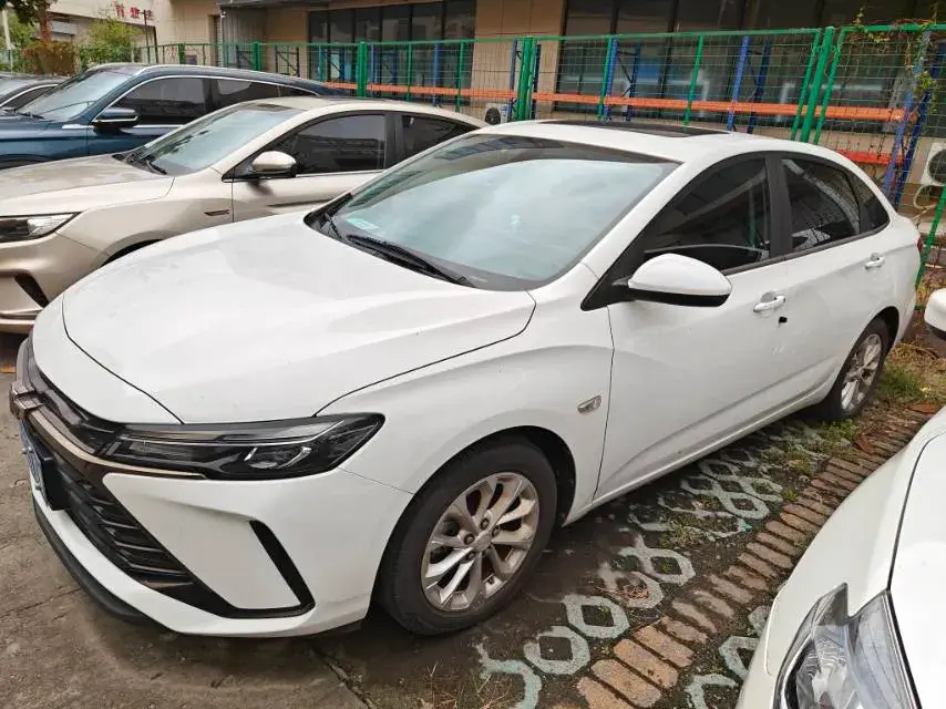 2023 CHEVROLET MONZA view 1