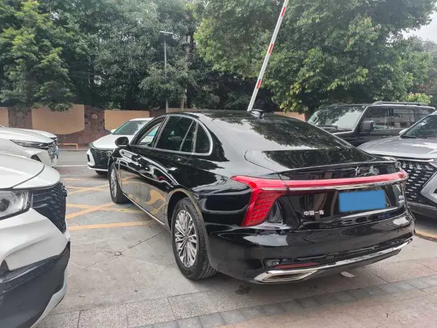 2023 HONGQI H5 thumbnail 4