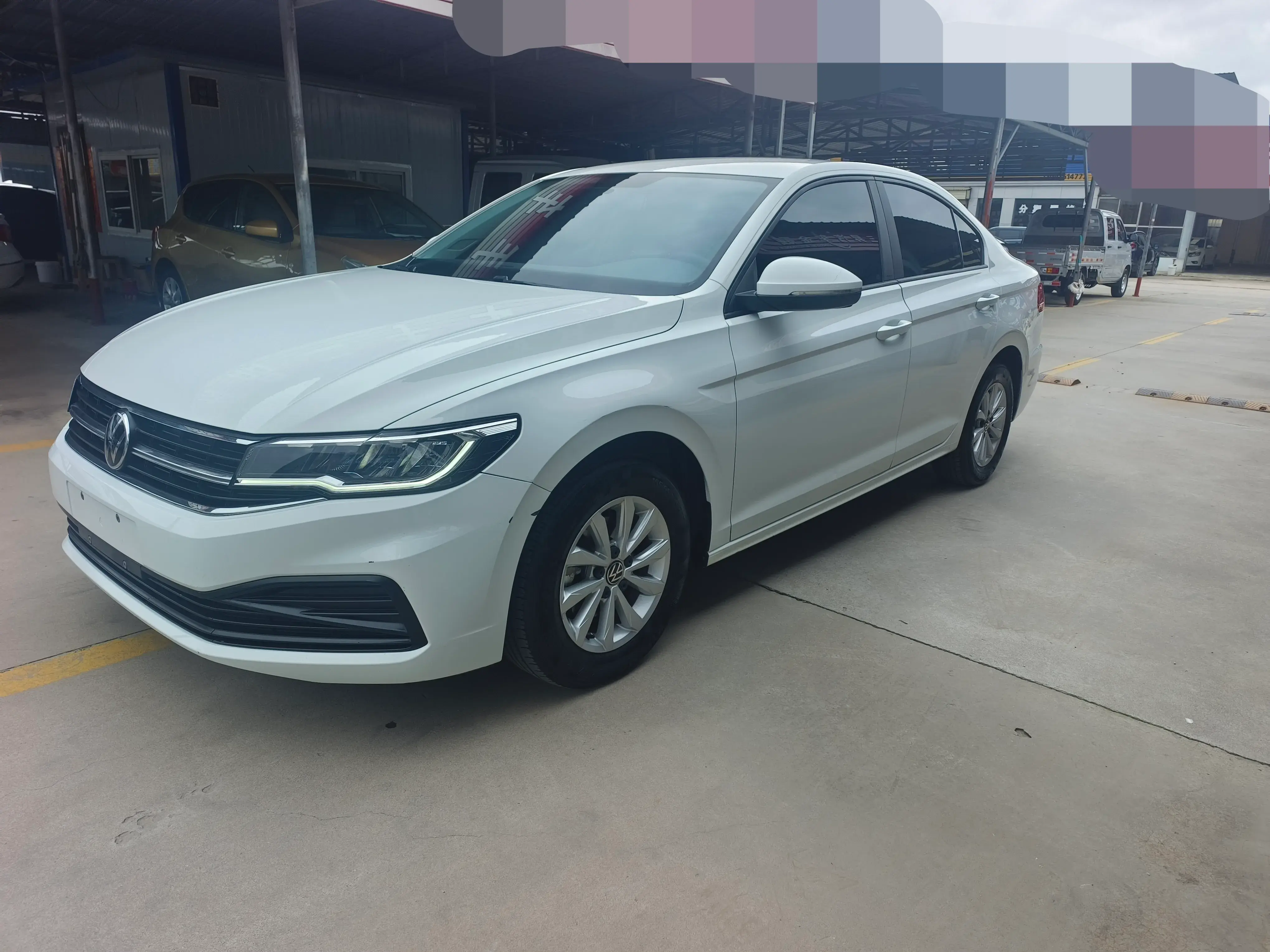 2021 VOLKSWAGEN BORA view 1