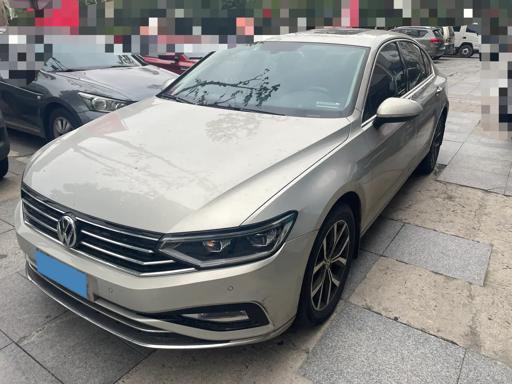 2020 VOLKSWAGEN MAGOTAN view 1