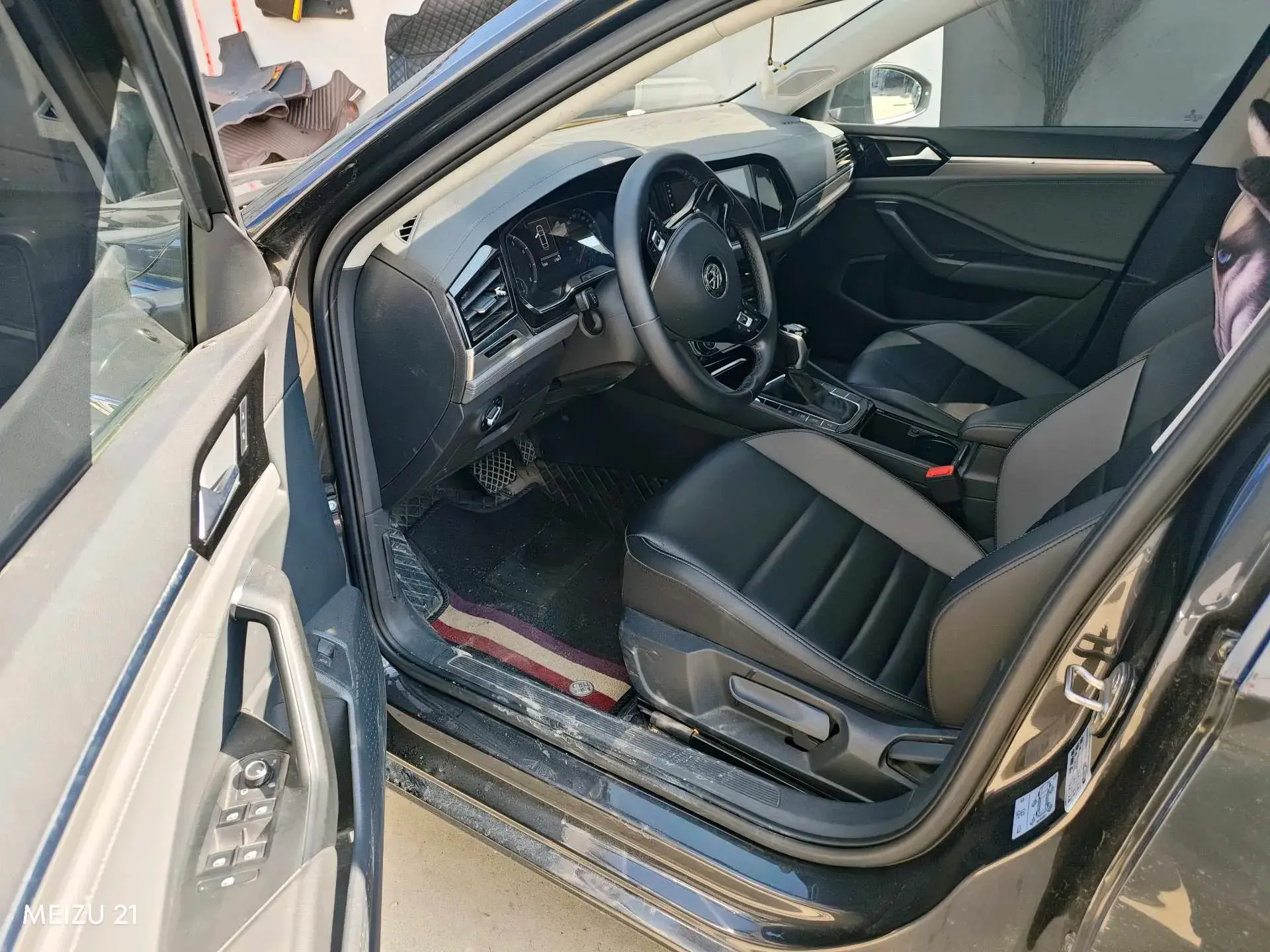 2020 VOLKSWAGEN SAGITAR thumbnail 2