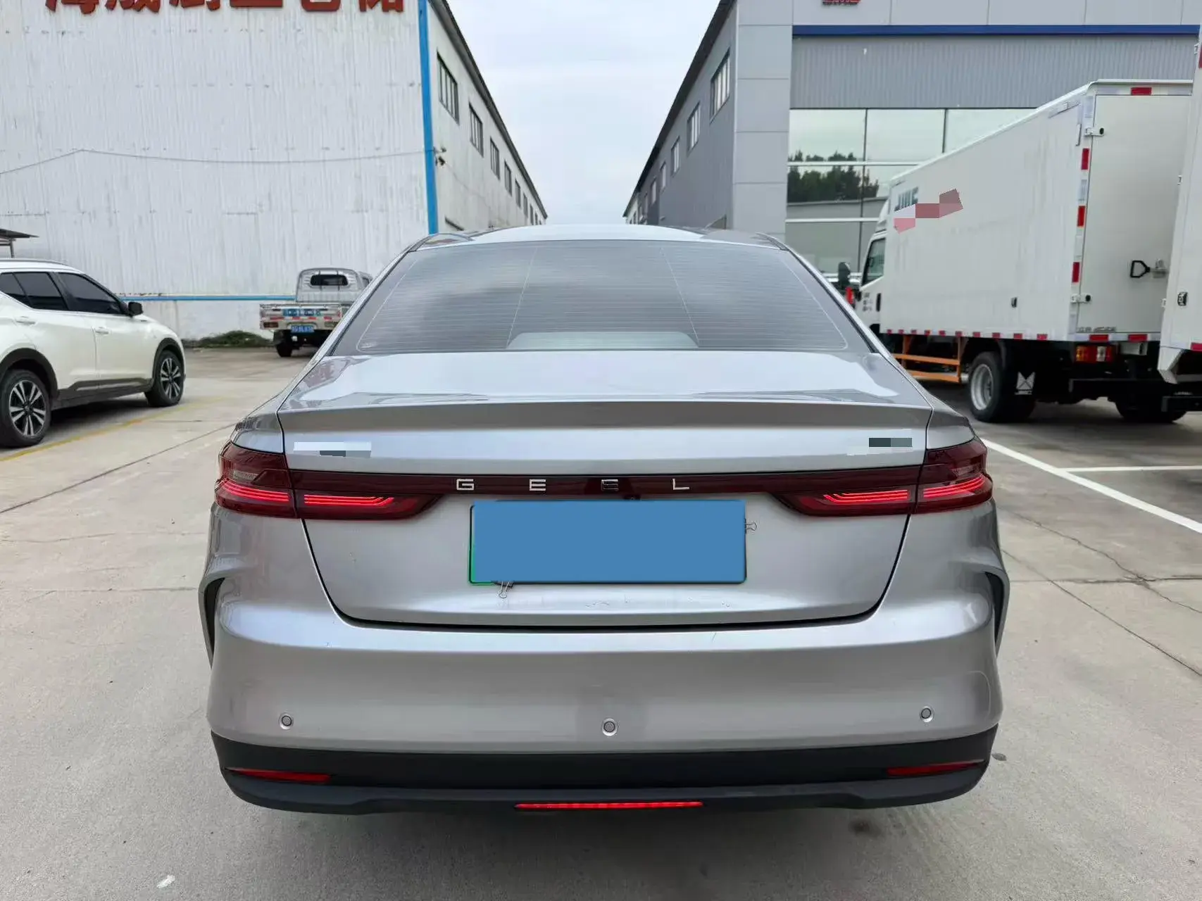 2024 GEOMETRY G6 thumbnail 3