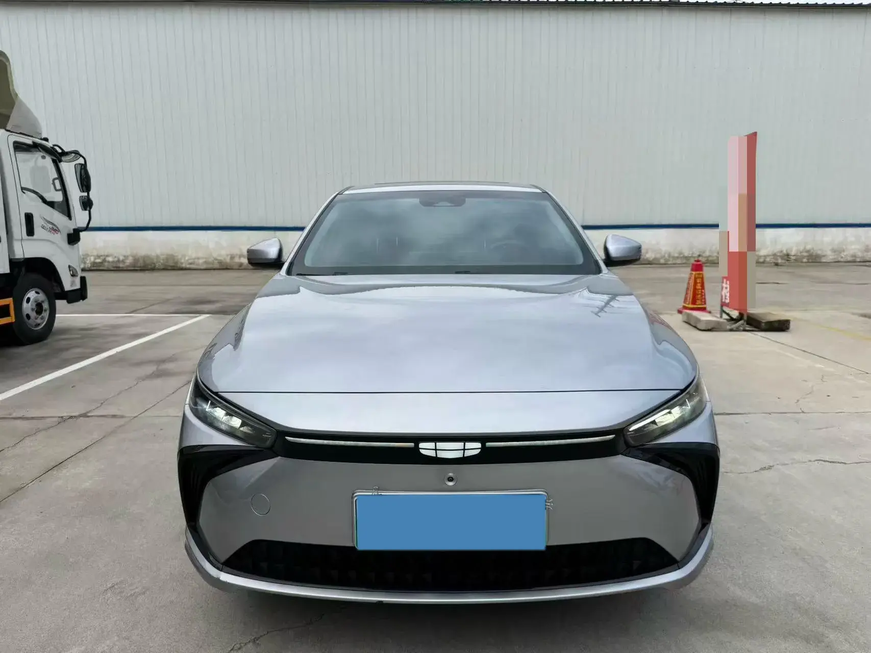 2024 GEOMETRY G6 thumbnail 2