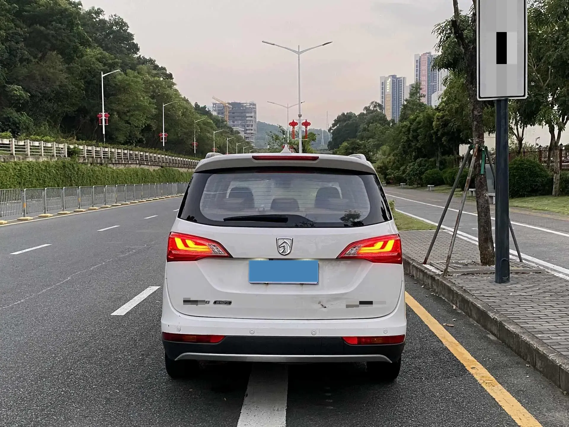 2017 BAOJUN 730 thumbnail 4