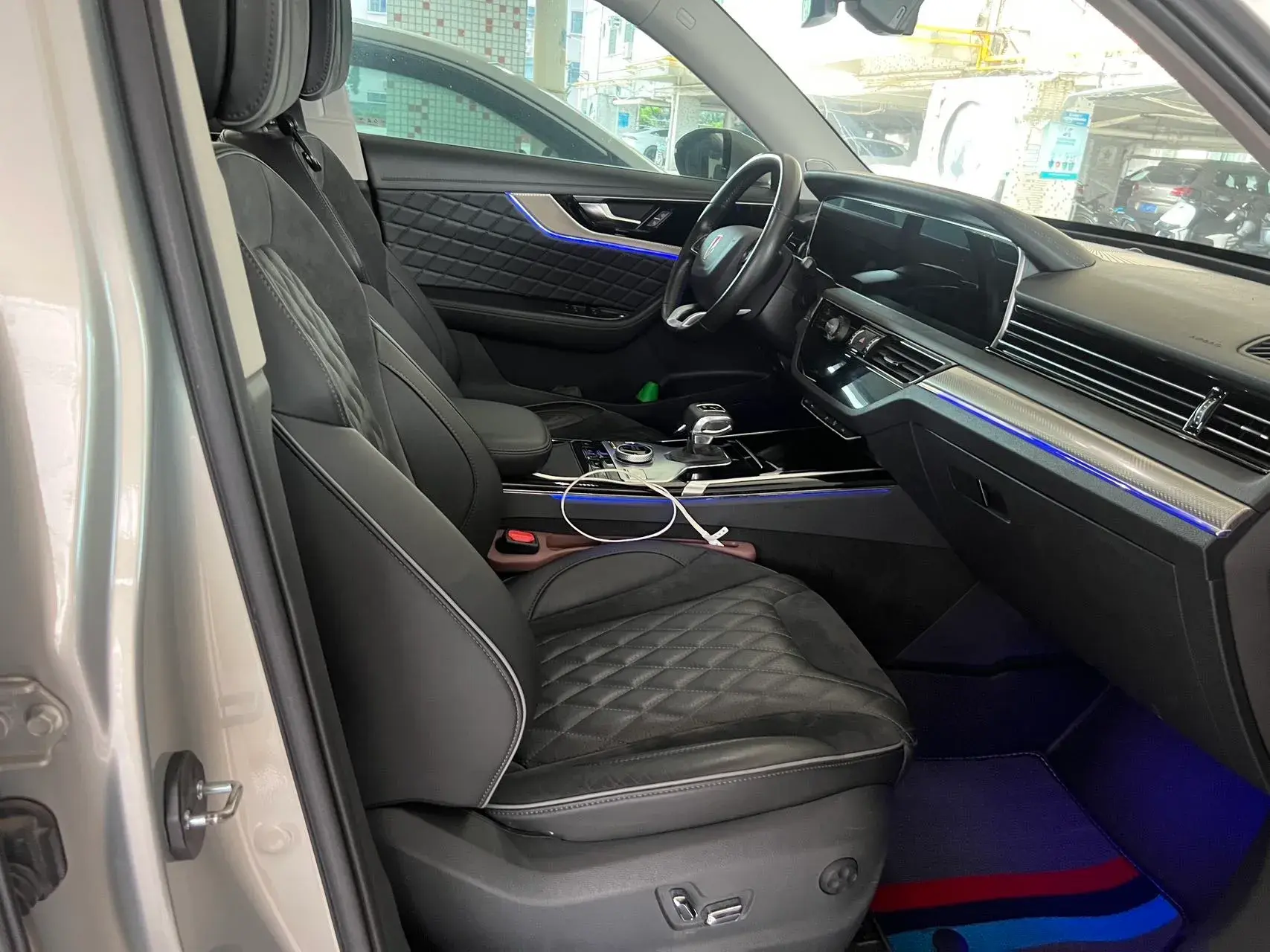 2019 HONGQI HS5 thumbnail 3