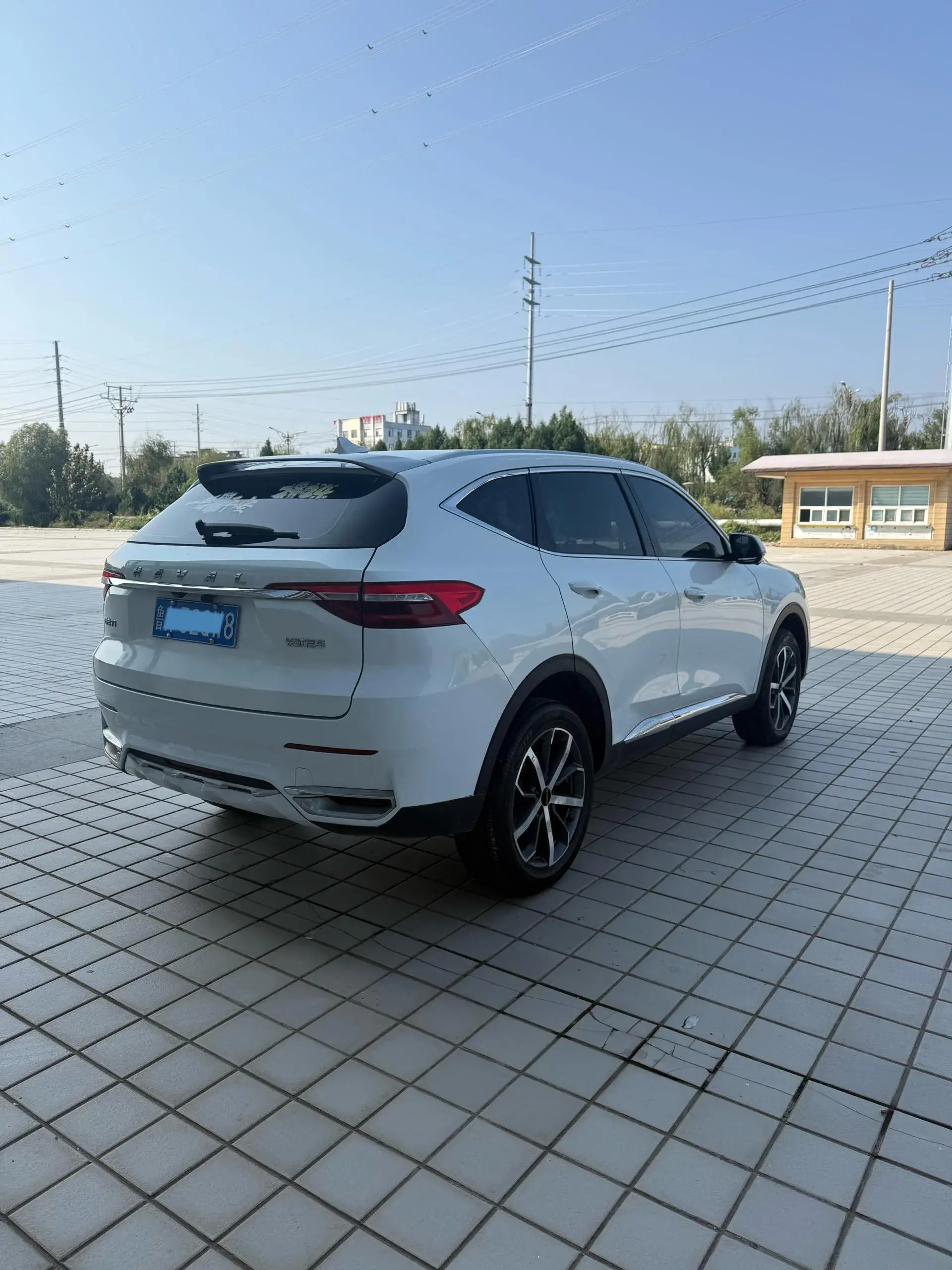 2021 HAVAL F7 thumbnail 4
