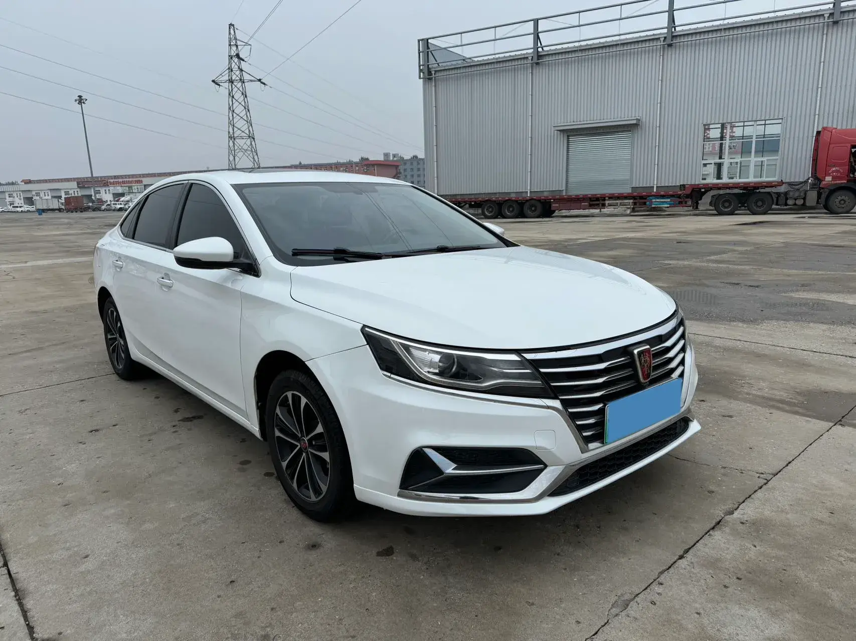 2019 ROEWE I6 thumbnail 3