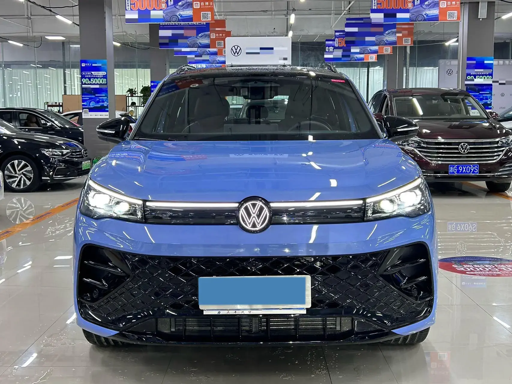 2024 VOLKSWAGEN TIGUAN thumbnail 2