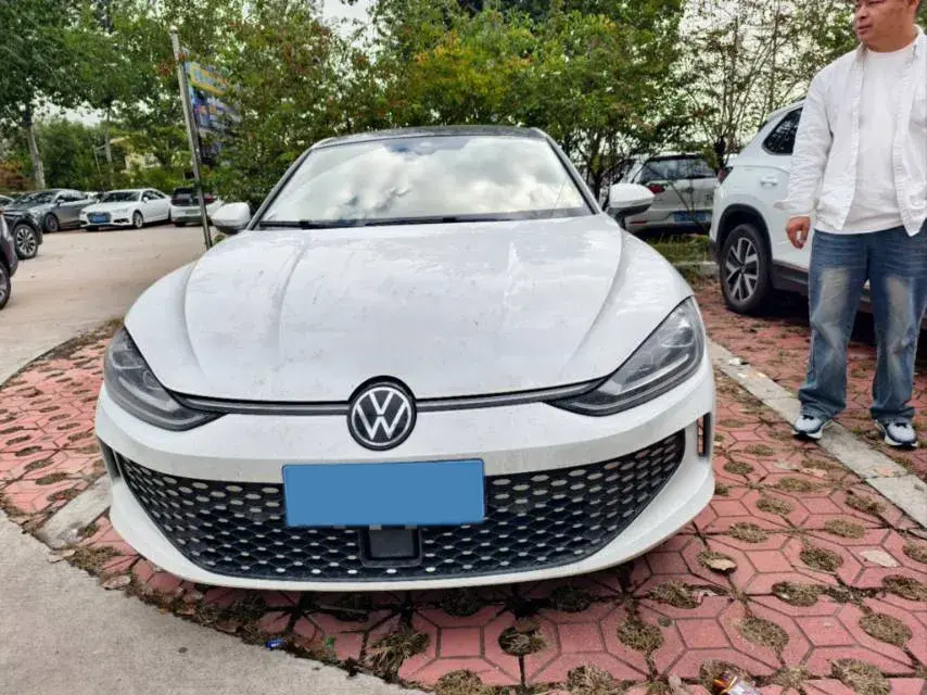 2023 VOLKSWAGEN LAMANDO thumbnail 2