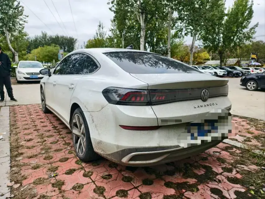 2023 VOLKSWAGEN LAMANDO thumbnail 3