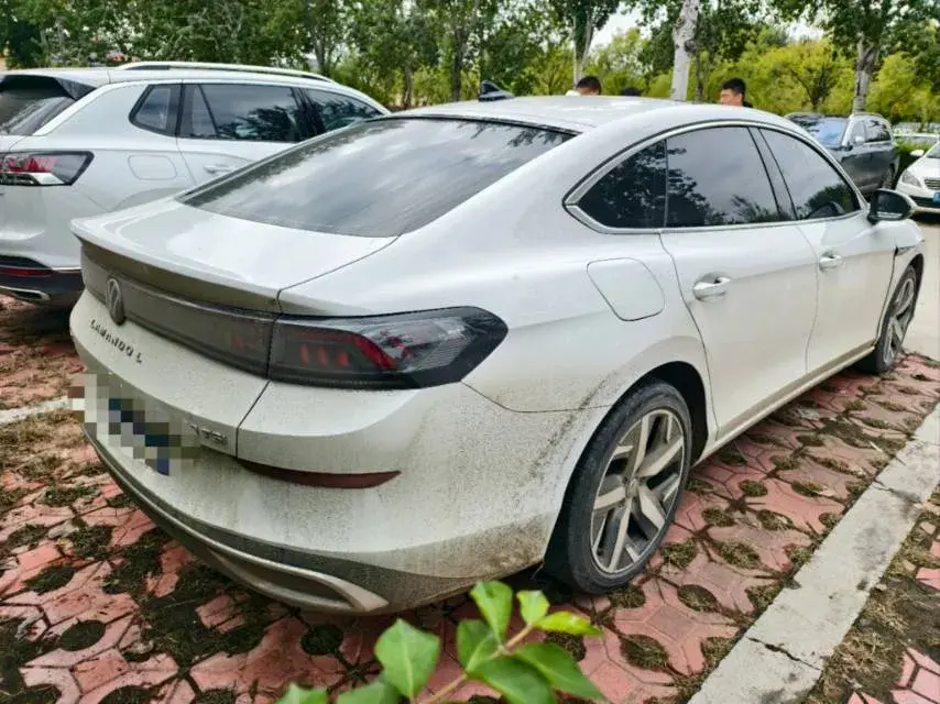 2023 VOLKSWAGEN LAMANDO thumbnail 4